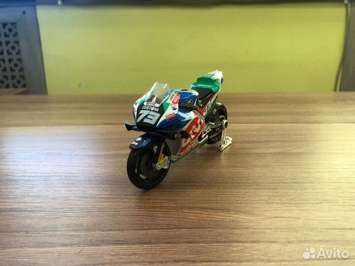 Maisto 1:18 - Мотоцикл GP Racing - LCR Honda 2021