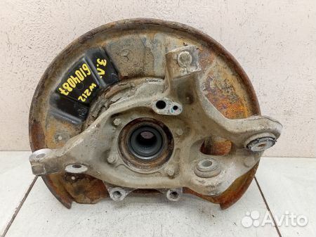 Кулак задний левый