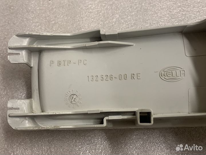 Фара противотуманная правая Audi 80 B4 Hella