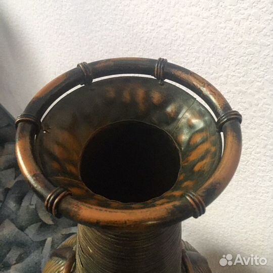 Ваза чеканка