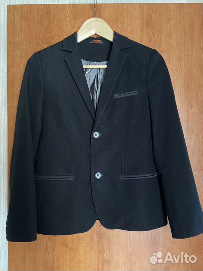 Пиджак школьный для мальчика черный 152 классик