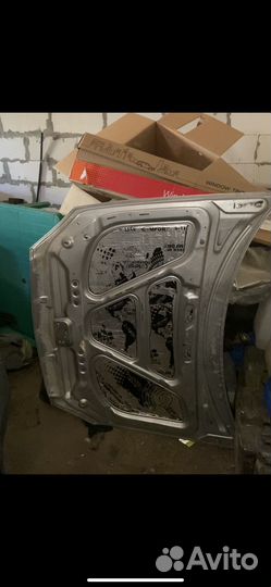 Капот приора шумленный