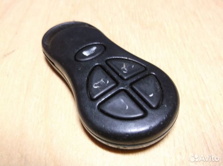 P/N 04686799 AB Chrysler / Jeep брелок 5 кнопок