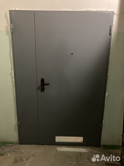 Дверь тамбурная в коридор