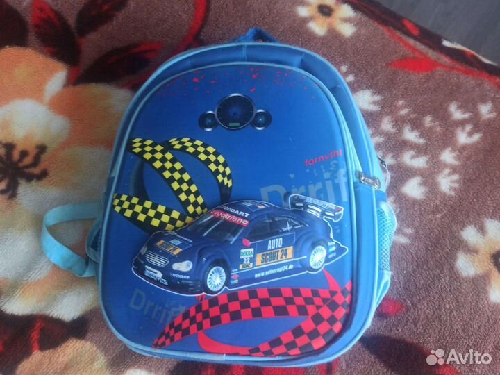 Школьный рюкзак