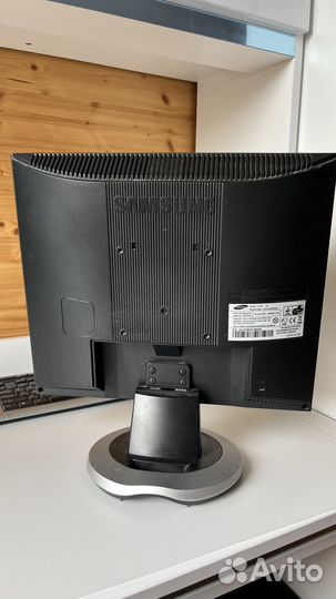 Монитор Samsung 17