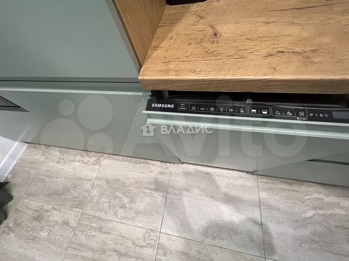 2-к. квартира, 66 м², 1/14 эт.