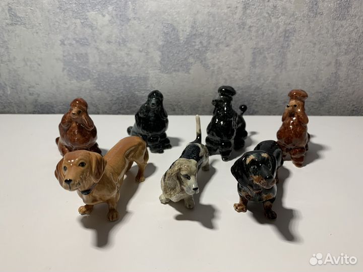 Миниатюрные керамические статуэтки собак