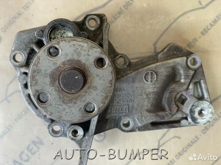 Ford Focus 2 2005- Насос водяной (помпа)