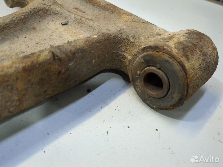 Рычаг подвески Volkswagen Transporter 4, 1995