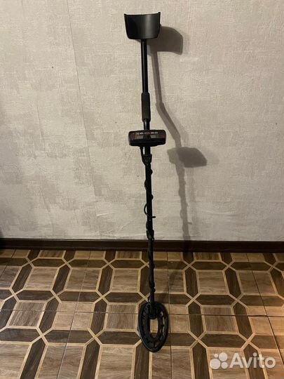 Металлоискатель Fisher f22