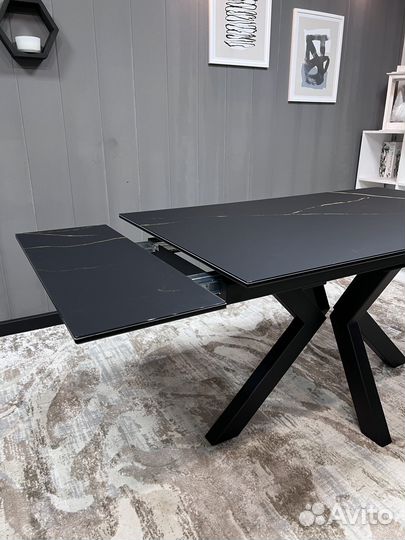 Столы и стулья