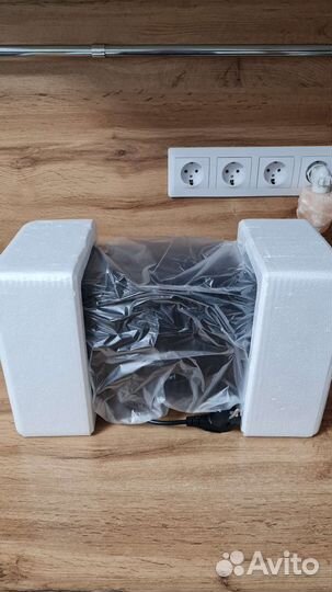 Источник бесперебойного питания DKC. новый