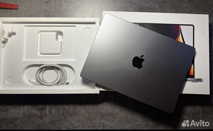 MacBook Pro 14 16GB 512GB 2021 M1 PRO