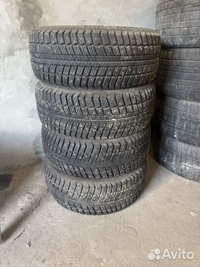 Matador MP 50 Sibir Ice 215/65 R16 93T