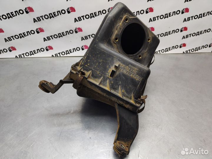 Корпус воздушного фильтра Subaru Legacy BG 1994 г