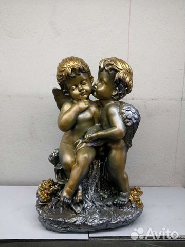 Целующиеся ангелочки