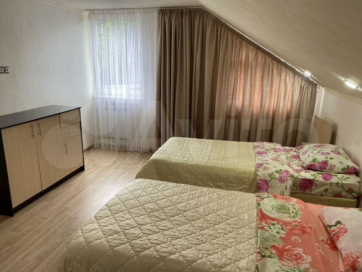 3-к. квартира, 90 м², 3/3 эт.