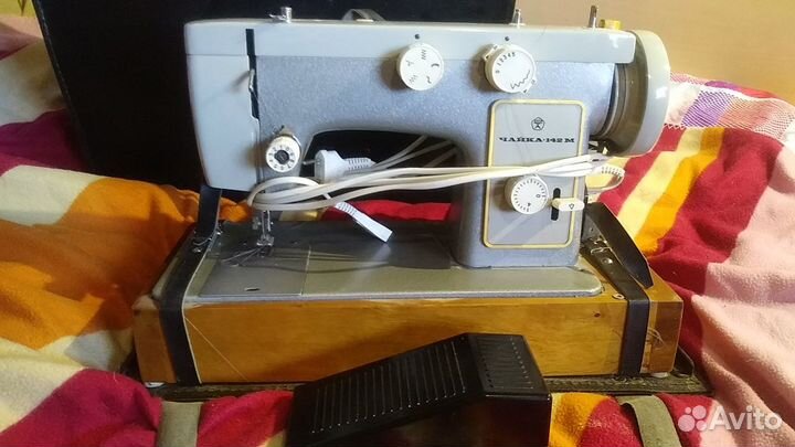 Швейная машинка Чайка 142м в идеале +электропривод
