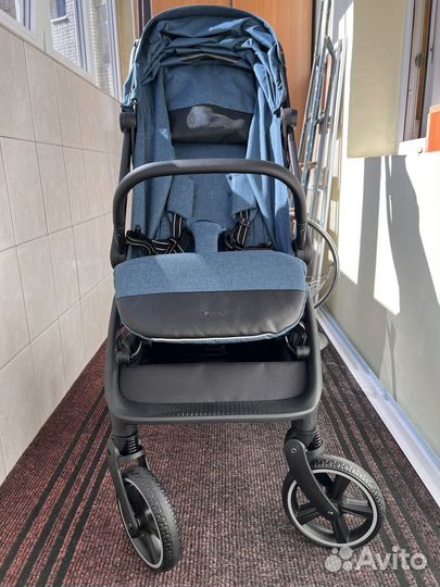 Продам прогулочную коляску