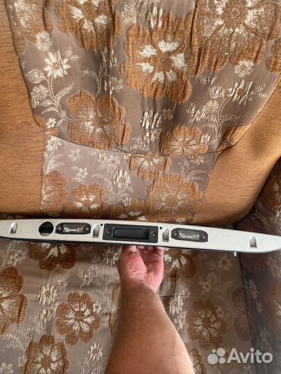 Кнопка багажника volvo s40