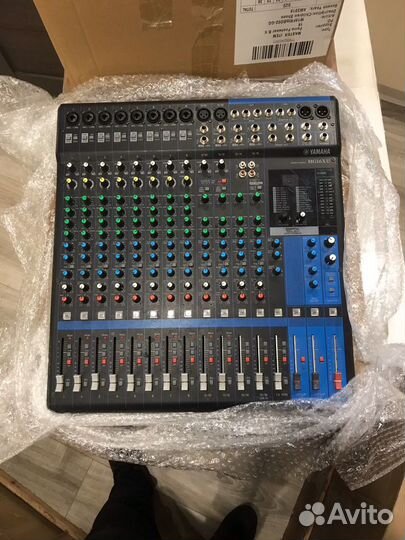 Звуковой пульт Yamaha mg16xu