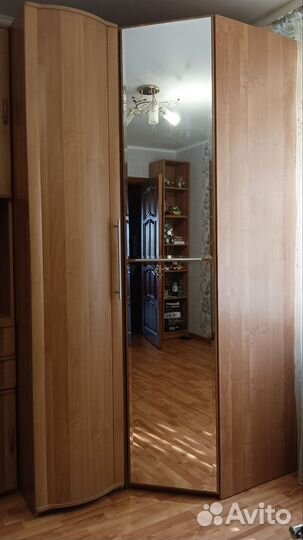 Шкаф угловой