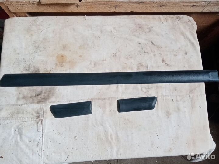 Порог на ваз 2110 новый и часть молдинга на 2110
