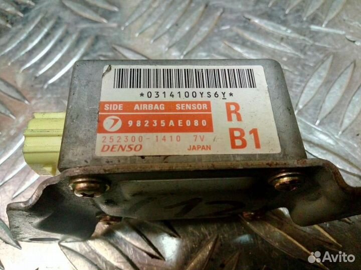 Датчик AIR BAG subaru Legacy 98235AE080