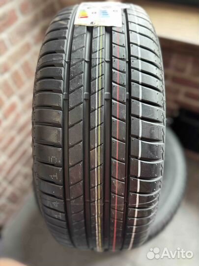 Bridgestone Turanza T005 215/65 R16 98H