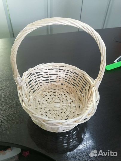 Корзина плетеная