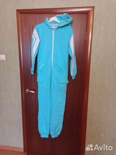 Женский комбинезон