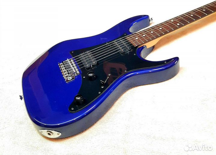 Электрогитара Ibanez с комбоусилителем Roland