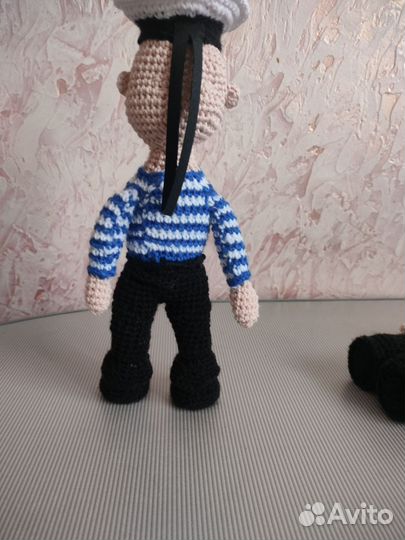 Вязанные куклы(солдат и моряк)