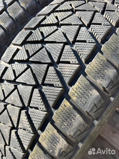 Bridgestone Blizzak DM-V2 235/55 R19