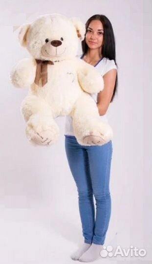 Большой плюшевый мишка