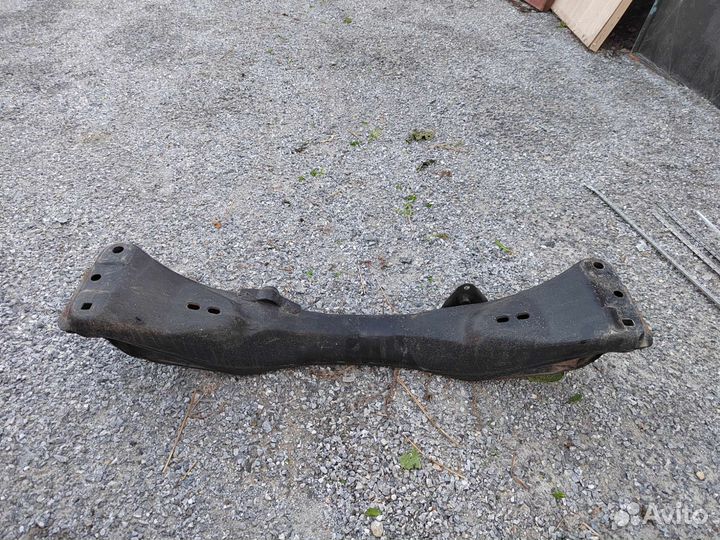 Подрамник двигателя mark90