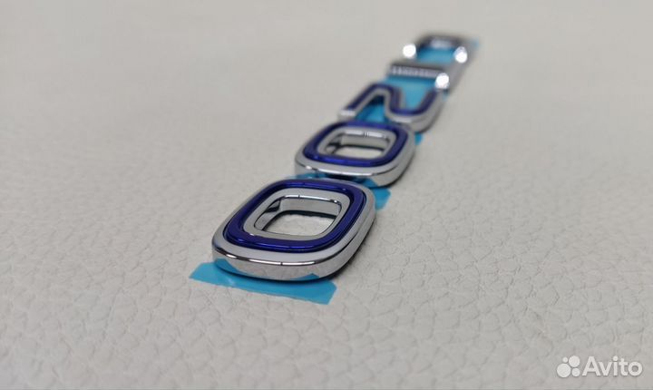 Lexus -Шильдик наклейка буквы на ст 200 новые