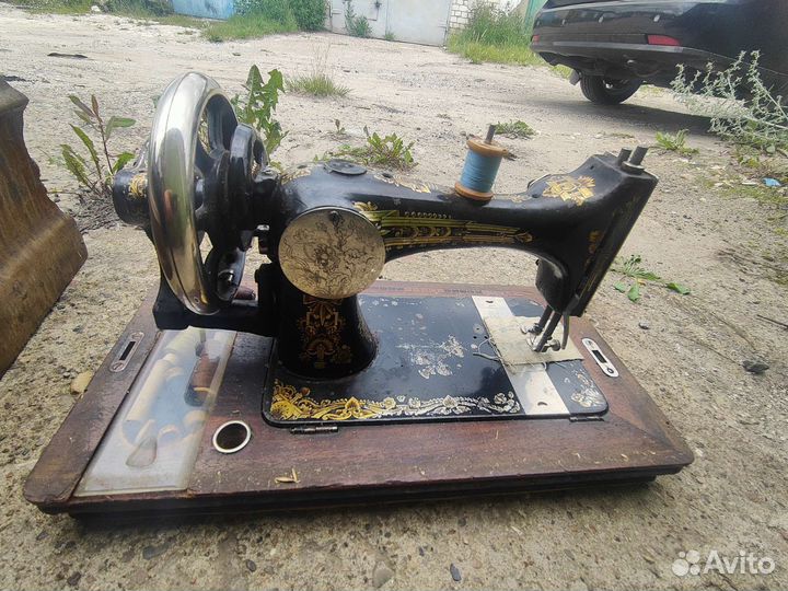 Старинная швейная машинка Kayser