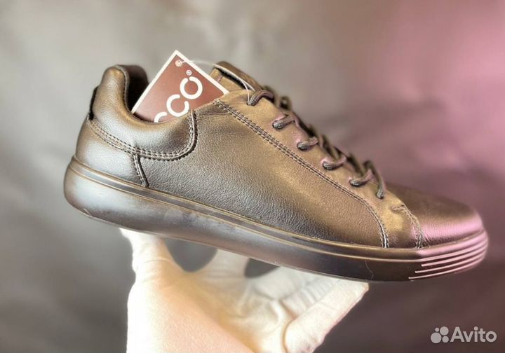 Кроссовки Ecco стильные