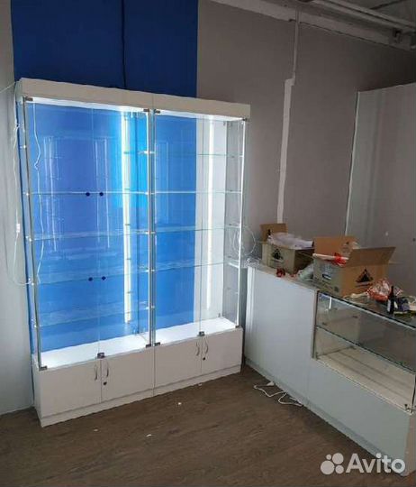 Витрины со стеклом под заказ
