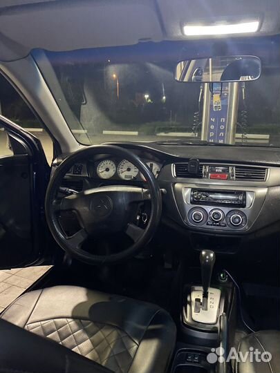 Mitsubishi Lancer 1.6 AT, 2005, 299 000 км