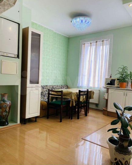 2-к. квартира, 67 м², 2/2 эт.