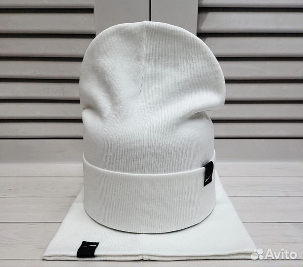 Шапка и снуд