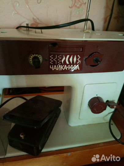 Швейная машина Чайка 143