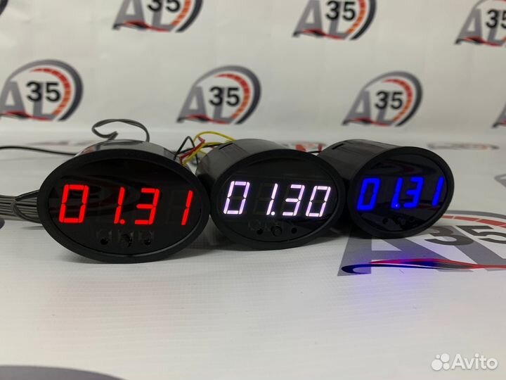 Часы с вольтметром Priora