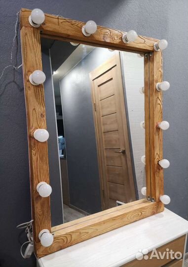 Гримерное зеркало в стиле loft