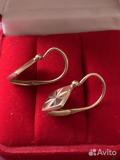 Серьги золотые 585 проба. 4,66 грамм