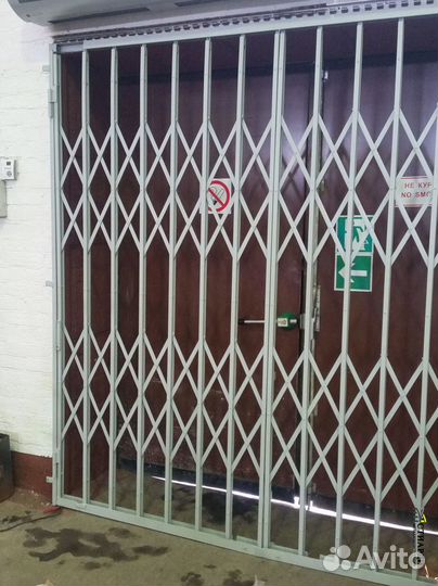 Раздвижные решетки металлические на двери