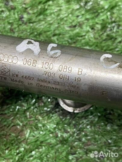 Топливная рампа R L Audi a6 c6 06e130089b